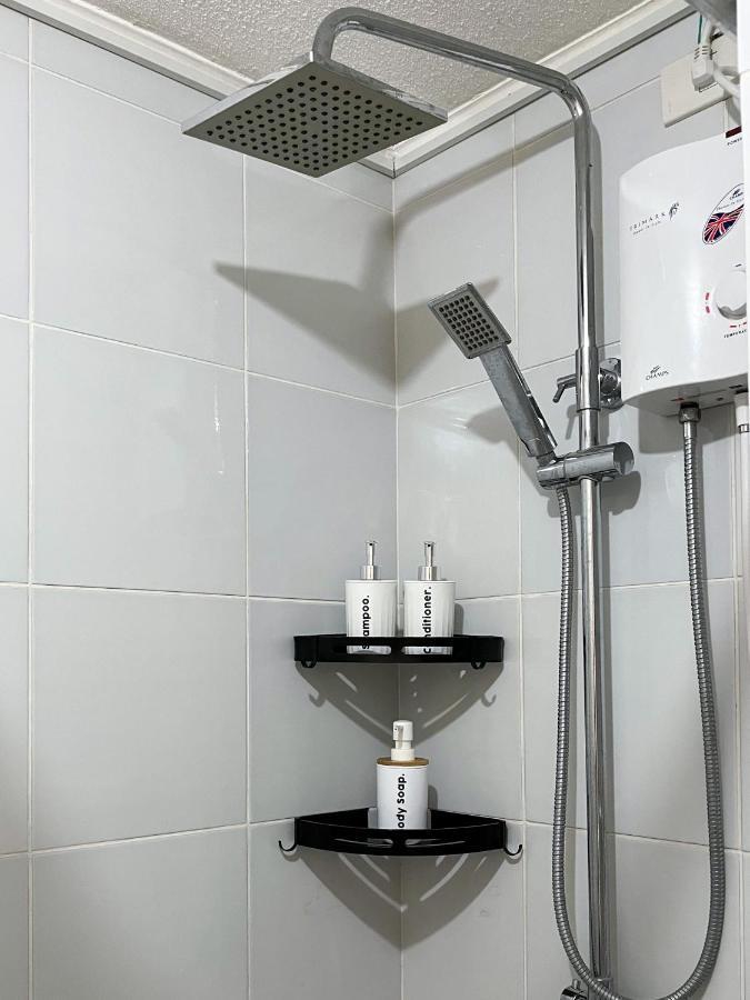 Modern 2Br Condo Near Sm With Free Parking Pool Wifi And Netflix Davao City Екстериор снимка