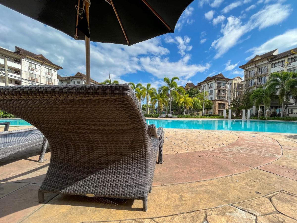 Modern 2Br Condo Near Sm With Free Parking Pool Wifi And Netflix Davao City Екстериор снимка