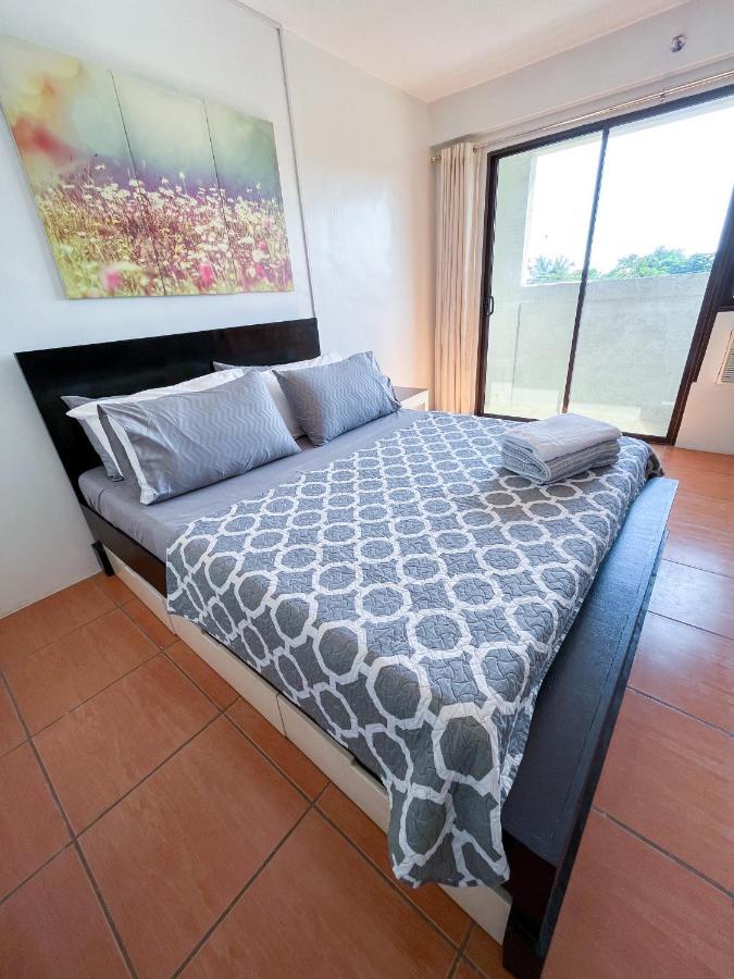 Modern 2Br Condo Near Sm With Free Parking Pool Wifi And Netflix Davao City Екстериор снимка